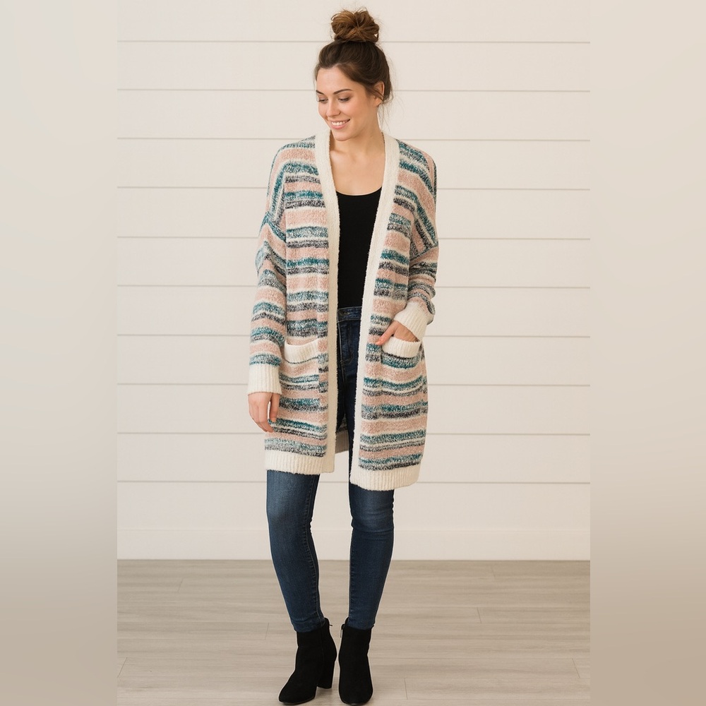 Fall $10 SALE🍂🍁
Pink and blue striped cardigan